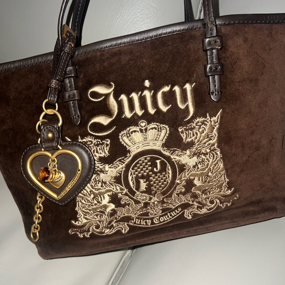Juicy Couture Handbags - SOLD***** 🧸 vintage juicy couture tote in perfect condition 🍒